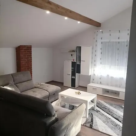 Lägenhet Ala Da-apartman Sa Bazenom *